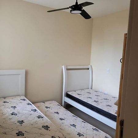 Apartamento Na Praia Do Morro- Guarapari, De Frente, Varanda Ampla, Duas Quadras Da Orla Da Praia Dış mekan fotoğraf