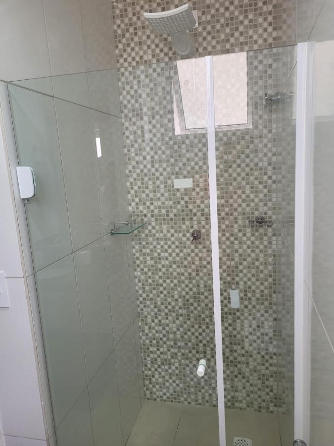 Apartamento Na Praia Do Morro- Guarapari, De Frente, Varanda Ampla, Duas Quadras Da Orla Da Praia Dış mekan fotoğraf